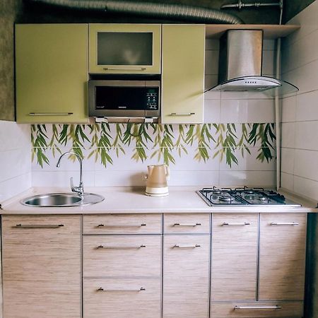 2 К Квартира Рядом Стадион Металлист М. Спортивная. Kharkiv Eksteriør billede
